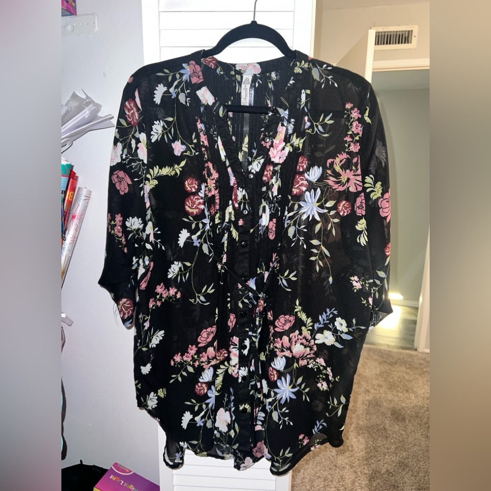 American Rag Black and Pink Graphic Blouse with 3/4 Sleeves